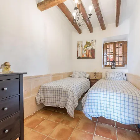 Casa Antigua *